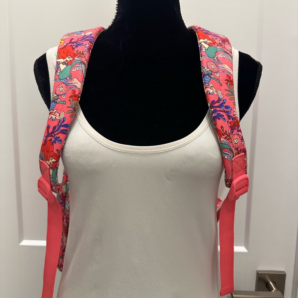 Vera Bradley Limited Edition Disney’s Ariel Essential Large Backpack NWT - Picture 4 of 14